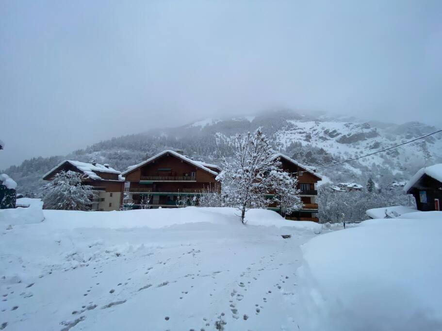 Little Canadian Lodge, Limone 利莫内皮埃蒙特 外观 照片
